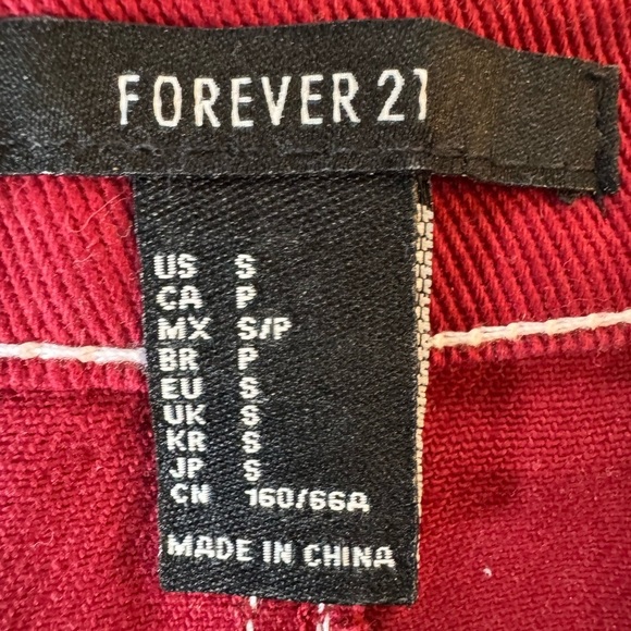 Stylish Red Denim Utility Skirt - Picture 8 of 8